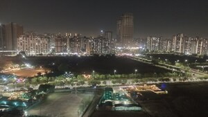 2 BHK Apartment For Rent in Sethi Max Royal, Sector 76