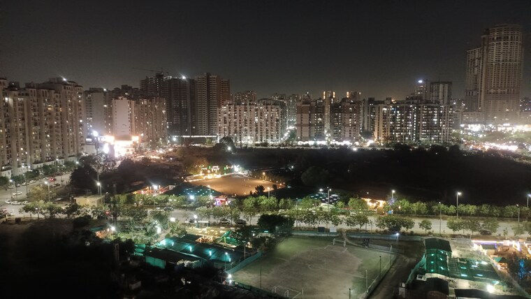 Swimming Pool, sethi-max-royal 2 Bedroom 1125 Sq.Ft. Apartment In Sector 76 Noida 9327472