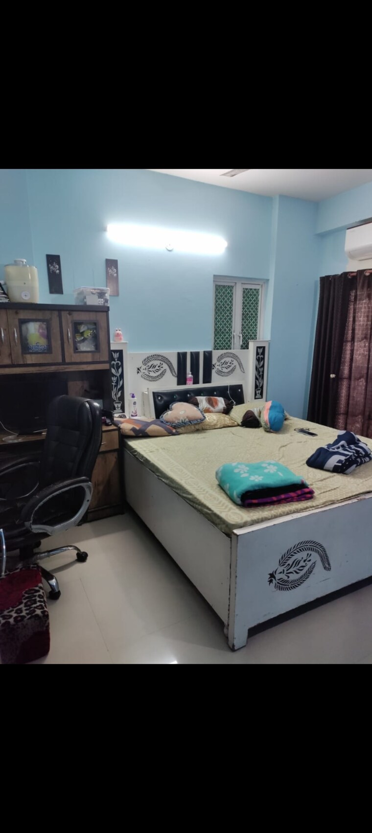 Team Area, raj nagar extension 3 Bedroom 1400 Sq.Yd. Apartment In Raj Nagar Extension Ghaziabad 9327479