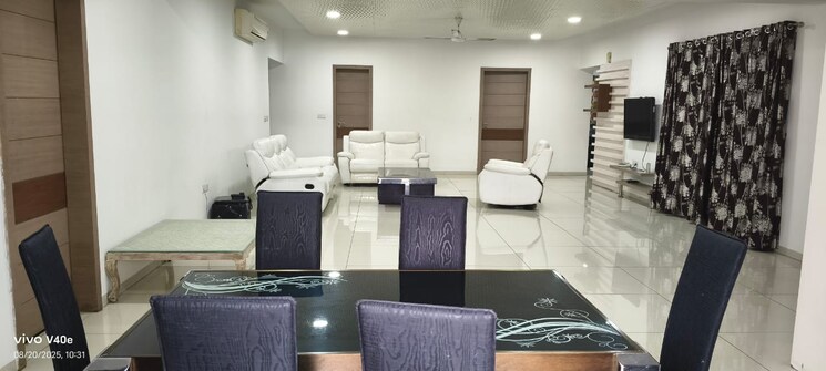 Master Bedroom, jayabheri-orange-county 4 Bedroom 4055 Sq.Ft. Apartment In Gachibowli Hyderabad 9327502