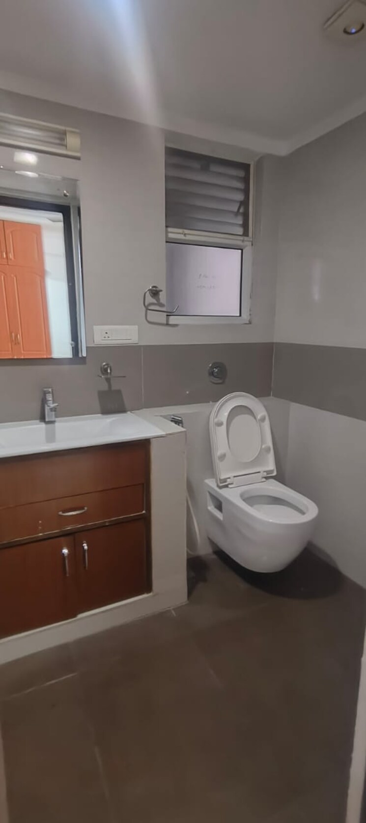 Bathroom, jayabheri-orange-county 4 Bedroom 3310 Sq.Ft. Apartment In Gachibowli Hyderabad 9327525
