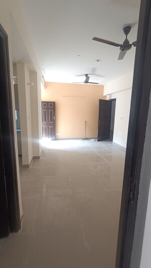 2 BHK Apartment For Rent in Supertech Cape Town, Sector 74