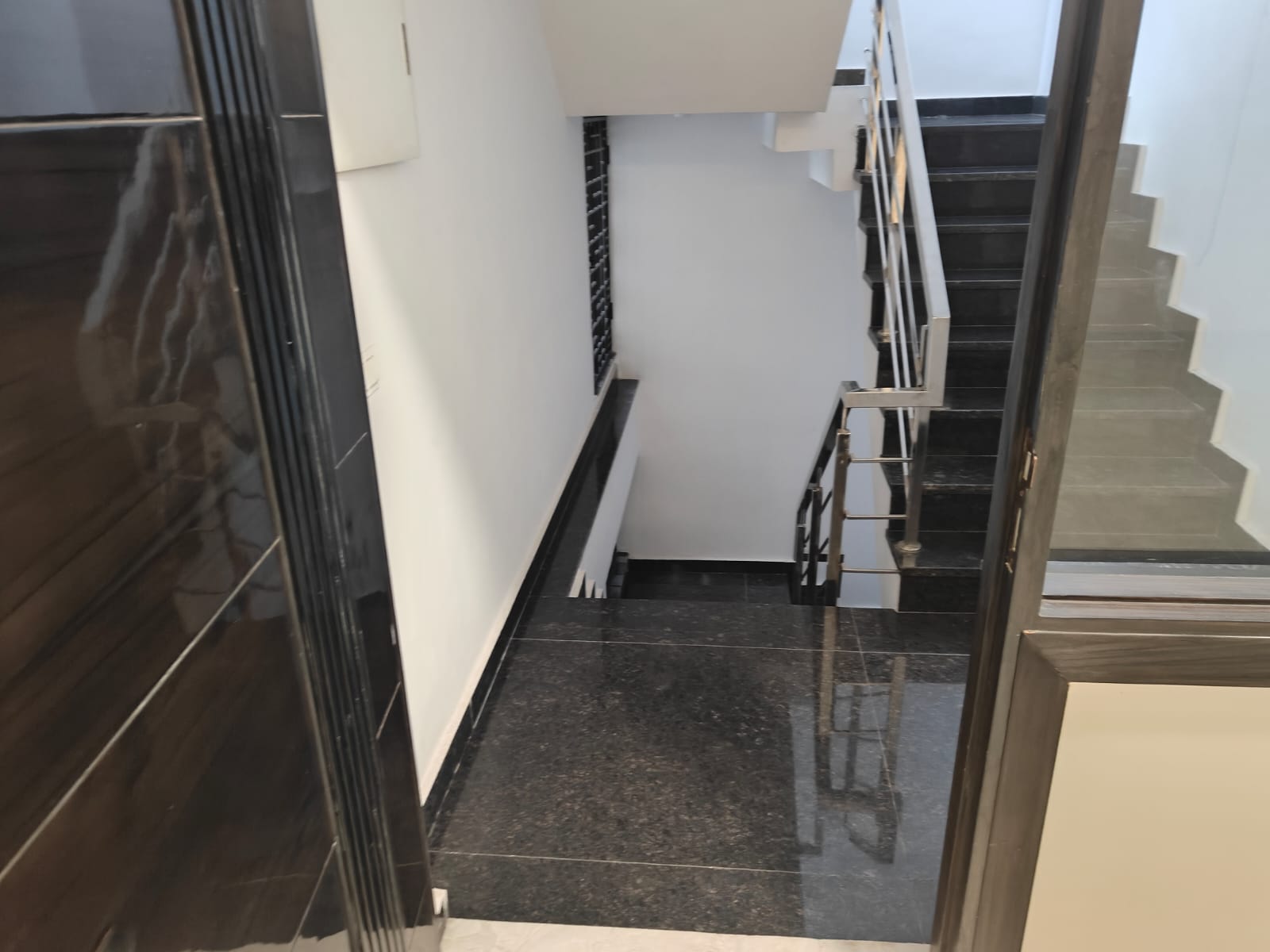 4 BHK Apartment For Rent in Sector 33a Noida