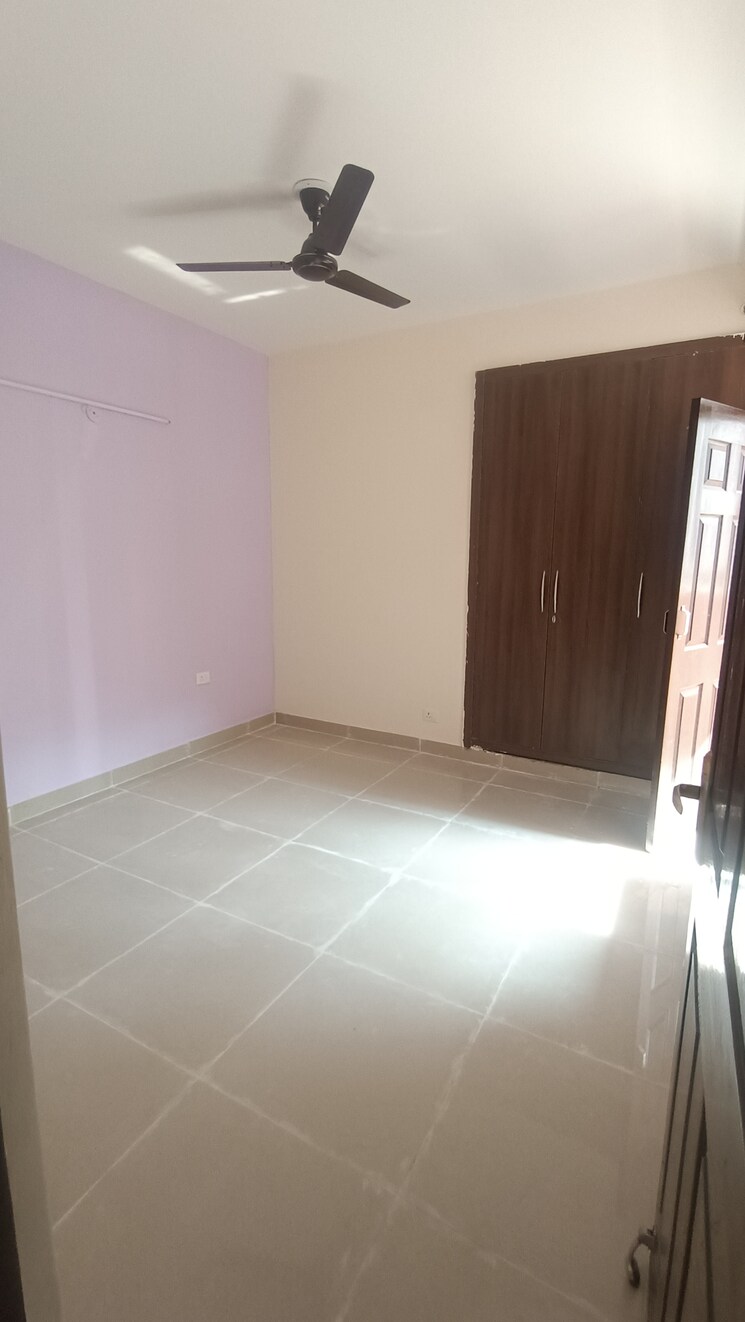 Room, supertech-cape-town 2 Bedroom 1082 Sq.Ft. Apartment In Sector 74 Noida 9327554