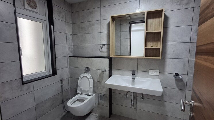 Bathroom, jayabheri-the-summit 3 Bedroom 2075 Sq.Ft. Apartment In Narsingi Hyderabad 9327561