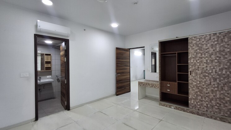 Room, jayabheri-the-summit 3 Bedroom 2075 Sq.Ft. Apartment In Narsingi Hyderabad 9327561