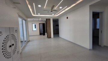 Room in 3 BHK Apartment at Jayabheri The Nirvana, Gopanpally – for Rent