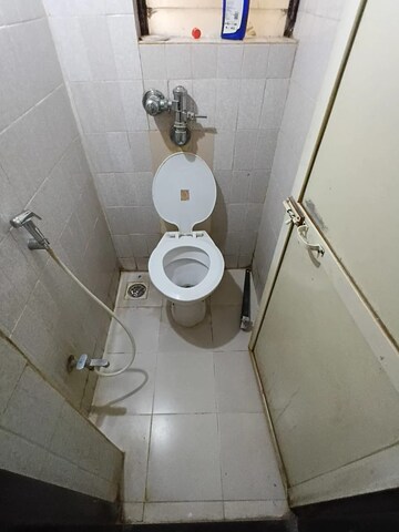 Bathroom in 1 BHK Apartment at Green Meadows Bluilding 2 Chs Ltd, Kandivali East – for Rent