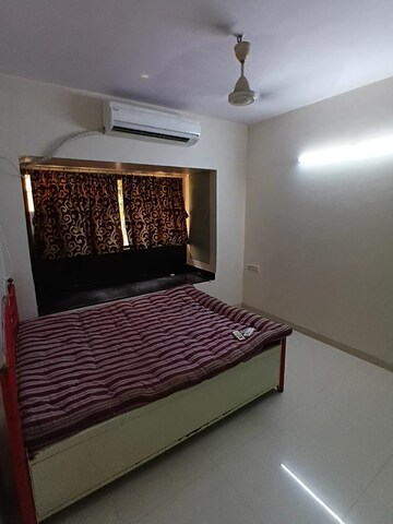 1 BHK Apartment For Rent in Green Meadows Bluilding 2 Chs Ltd, Kandivali East