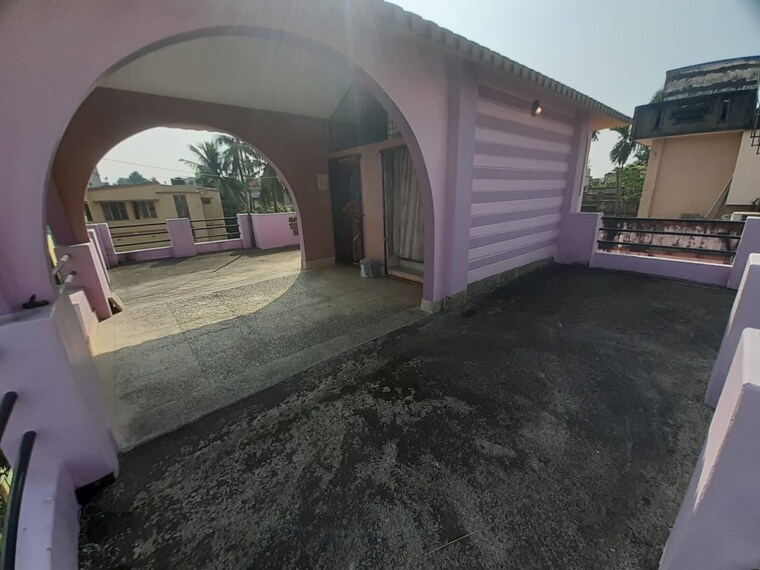  Parking, behala 5 Bedroom 1600 Sq.Ft. Independent House In Behala Kolkata 9327584