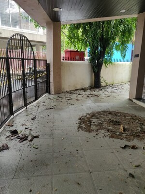 Room in 5 BHK Independent House at Kalyan West – for Sale