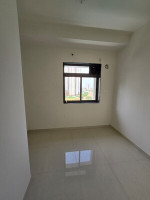 Room in 3 BHK Apartment at Runwal Eirene, Balkum Pada – for Sale