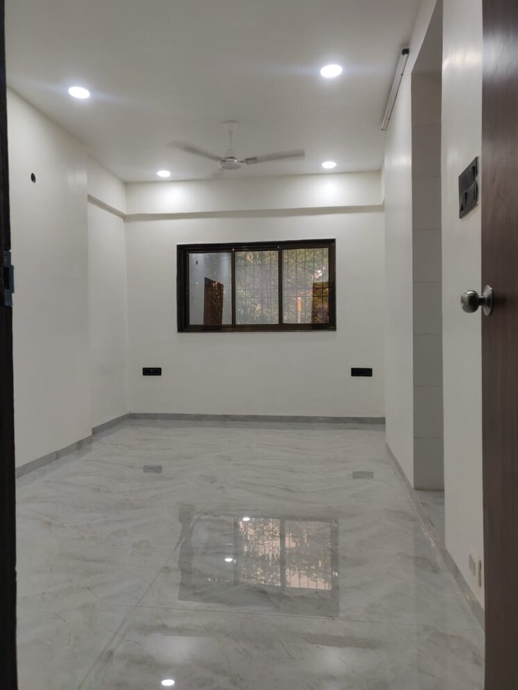 Room, kalyan west 5 Bedroom 3209 Sq.Ft. Independent House In Kalyan West Thane 9327629