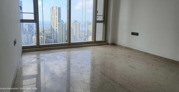 Room in 3 BHK Apartment at Lodha The Park, Worli – for Rent