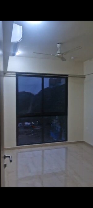 Furnished Amenities in 3 BHK Apartment at Lodha Sterling, Kolshet Road – for Rent