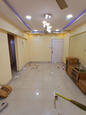 Team Area in 2 BHK Apartment at Lokhandwala Whispering Palms, Kandivali East – for Rent