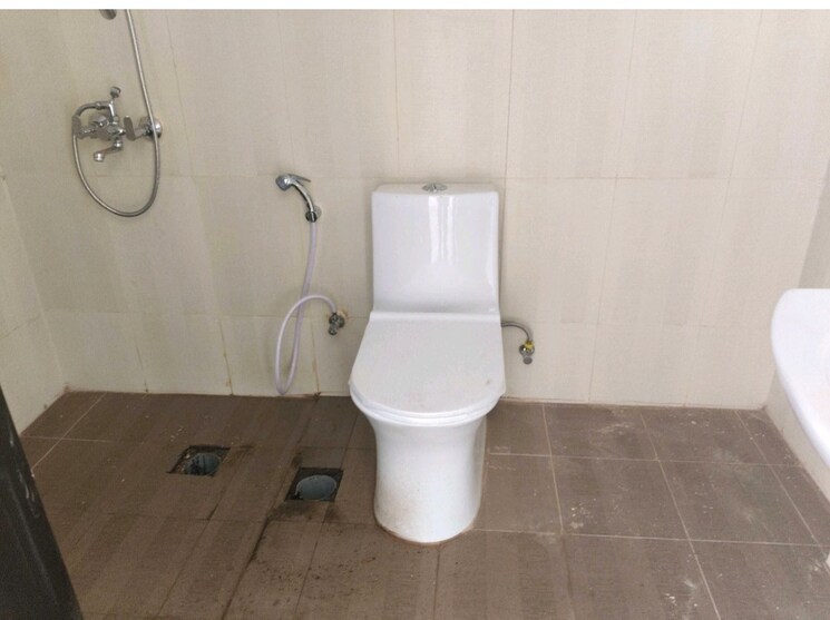 Bathroom, shapoorji-pallonji-joyville-gurgaon 3 Bedroom 1852 Sq.Ft. Apartment In Sector 102 Gurgaon 9327713