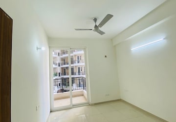 Room in 3 BHK Apartment at Ambika Florence Park, North Mullanpur – for Sale