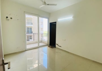 Room in 3 BHK Apartment at Ambika Florence Park, North Mullanpur – for Sale