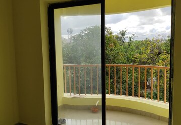 Room in 3 BHK Apartment at Arihant Garden, Rajarhat – for Sale