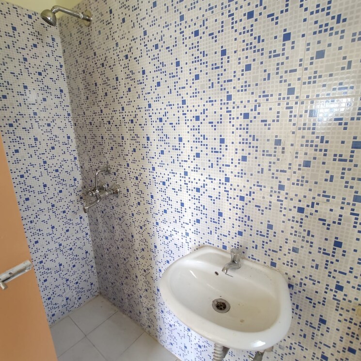Bathroom, arihant-garden 3 Bedroom 1315 Sq.Ft. Apartment In Rajarhat Kolkata 9327780