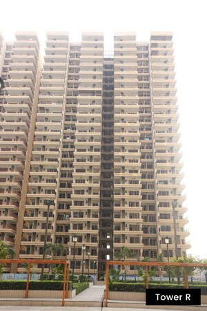 2 BHK Apartment For Rent in Gaur Yamuna City 16th Park View, Gaur Yamuna City
