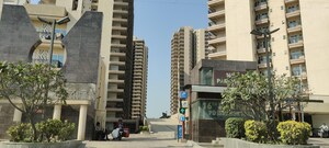 2 BHK Apartment – Exterior View View at Gaur Yamuna City 16th Park View, Gaur Yamuna City - for Rent