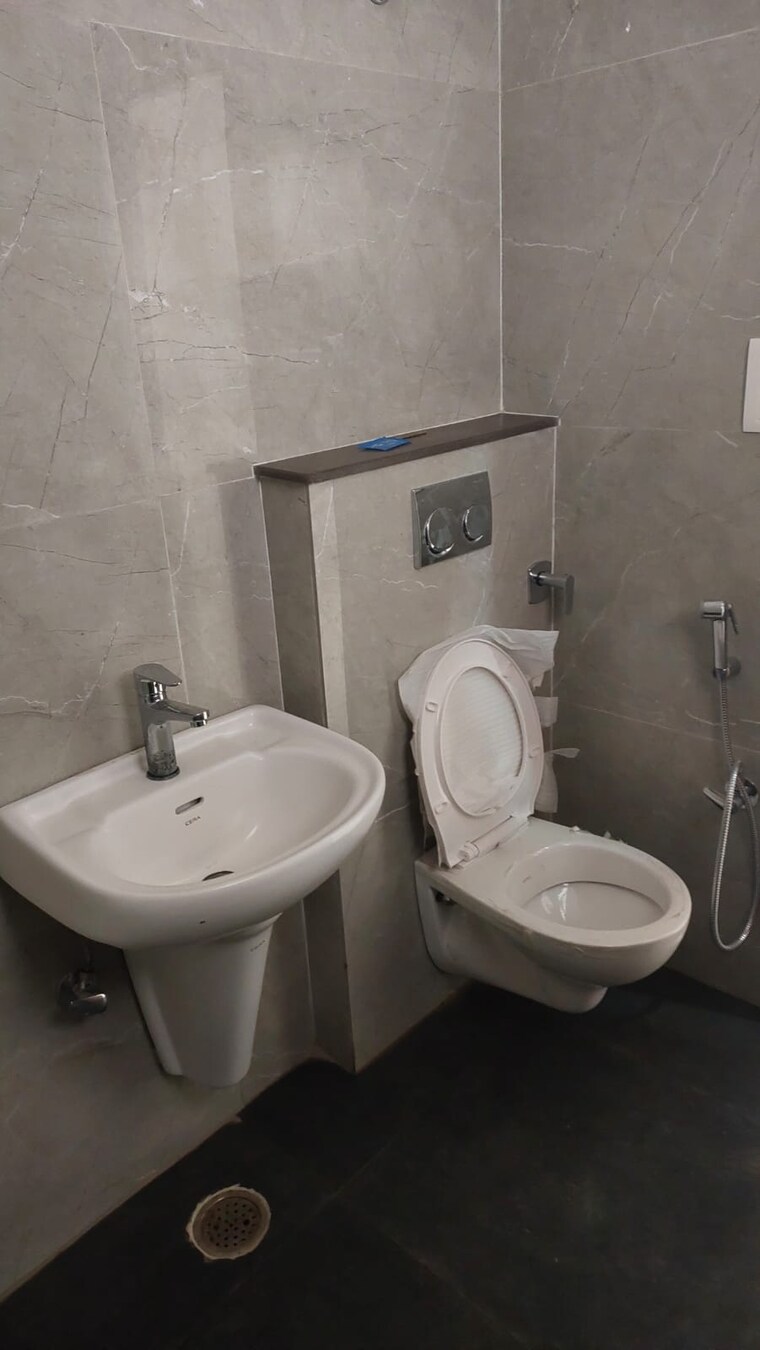 Bathroom, aura-gazania 3 Bedroom 1695 Sq.Ft. Apartment In Nabha Zirakpur 9327852