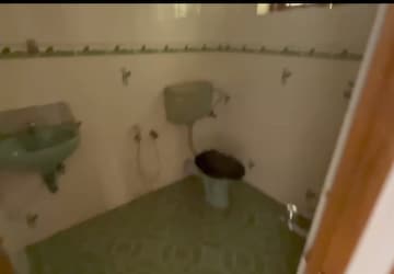 Bathroom in 4 BHK Independent House at Kuttoor – for Sale
