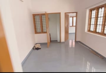 Room in 4 BHK Independent House at Kuttoor – for Sale