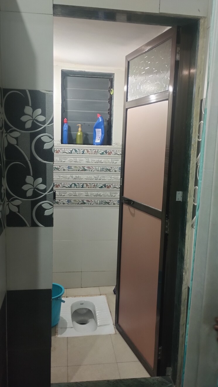Bathroom, samarth-plaza-dombivli 1 Bedroom 555 Sq.Ft. Apartment In Dombivli West Thane 9327874