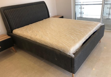 Bedroom in 4 BHK Apartment at South Extension – for Rent