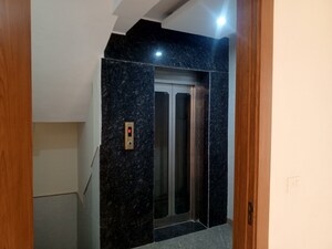 Building Lobby in 4 BHK Builder Floor at Ansal Sushant Lok I, Sector 43 – for Sale