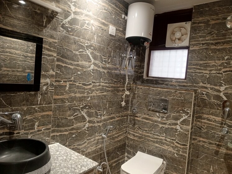 Bathroom, ansal-sushant-lok-i 4 Bedroom 215 Sq.Ft. Builder Floor In Sector 43 Gurgaon 9328030