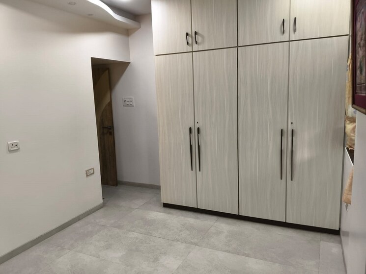 Room, bandra west 2 Bedroom 750 Sq.Ft. Apartment In Bandra West Mumbai 9328012