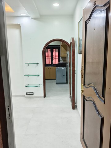 Room in 2 BHK Apartment at Bandra West – for Rent