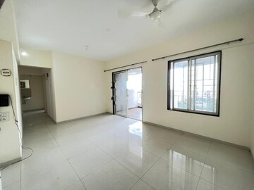 Room in 2 BHK Apartment at Vishal Viviana, Mundhwa – for Rent