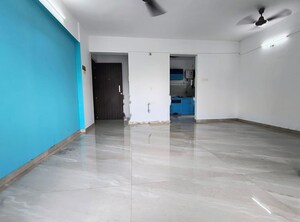 Room in 2 BHK Apartment at Malkani Bon Vivant, Mundhwa – for Rent