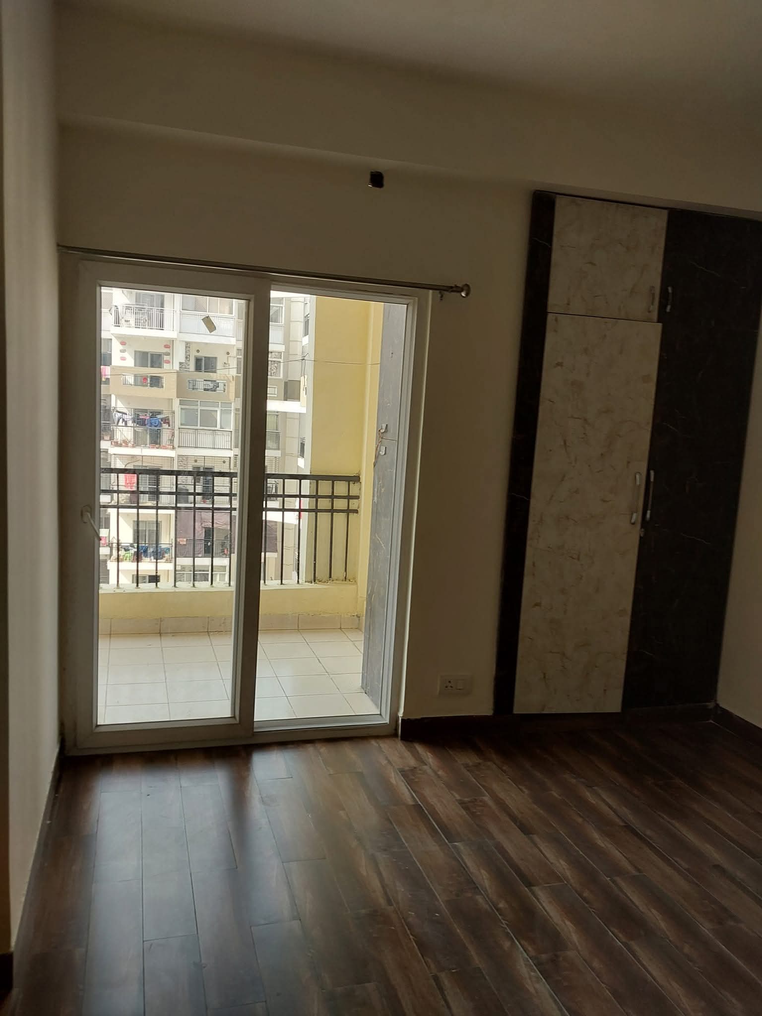 2 BHK + Extra Room 1010 Sq.Ft. Apartment in Gaur City-2