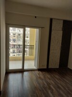 2 BHK + Extra Room 1010 Sq.Ft. Apartment in Gaur City-2