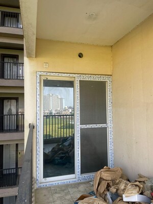  2 BHK Apartment at Gaur Yamuna City 16th Park View, Gaur Yamuna City – for Rent