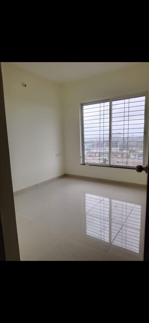Room in 2 BHK Apartment at Kolte Patil Life Republic R 10, Hinjewadi – for Rent