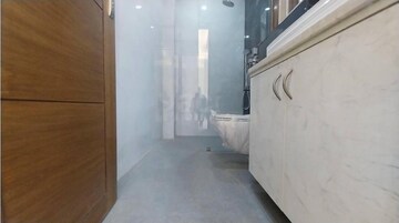 Attached Bathroom in 3 BHK Builder Floor at Ansal Sushant Lok I, Sector 43 – for Rent