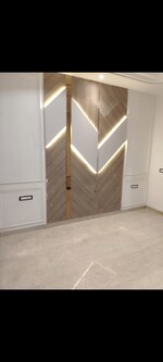 3 BHK + Pooja Room 150 Sq.Yd. Builder Floor in B 3 Paschim Vihar