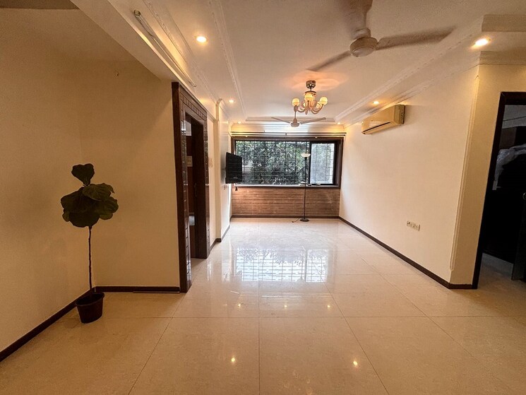 Living Room, bandra west 2 Bedroom 750 Sq.Ft. Apartment In Bandra West Mumbai 9328286