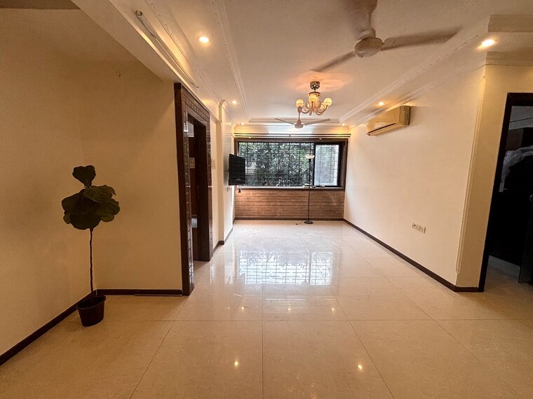 Living Room, bandra west 2 Bedroom 750 Sq.Ft. Apartment In Bandra West Mumbai 9328286