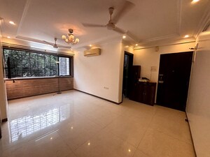 2 BHK Apartment For Rent in Bandra West