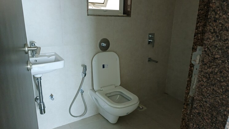Bathroom, puraniks-tokyo-bay 1 Bedroom 408 Sq.Ft. Apartment In Kasarvadavali Thane 9328317