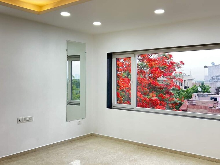 Room, kailash hills 4 Bedroom 2700 Sq.Ft. Apartment In Kailash Hills Delhi 9328315