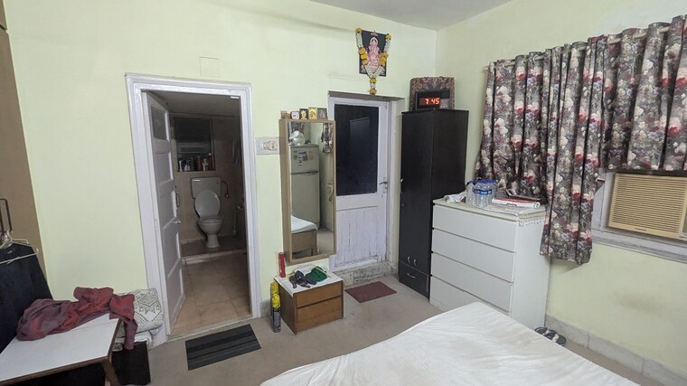 Bedroom, bandra west 3 Bedroom 1200 Sq.Ft. Apartment In Bandra West Mumbai 9328368